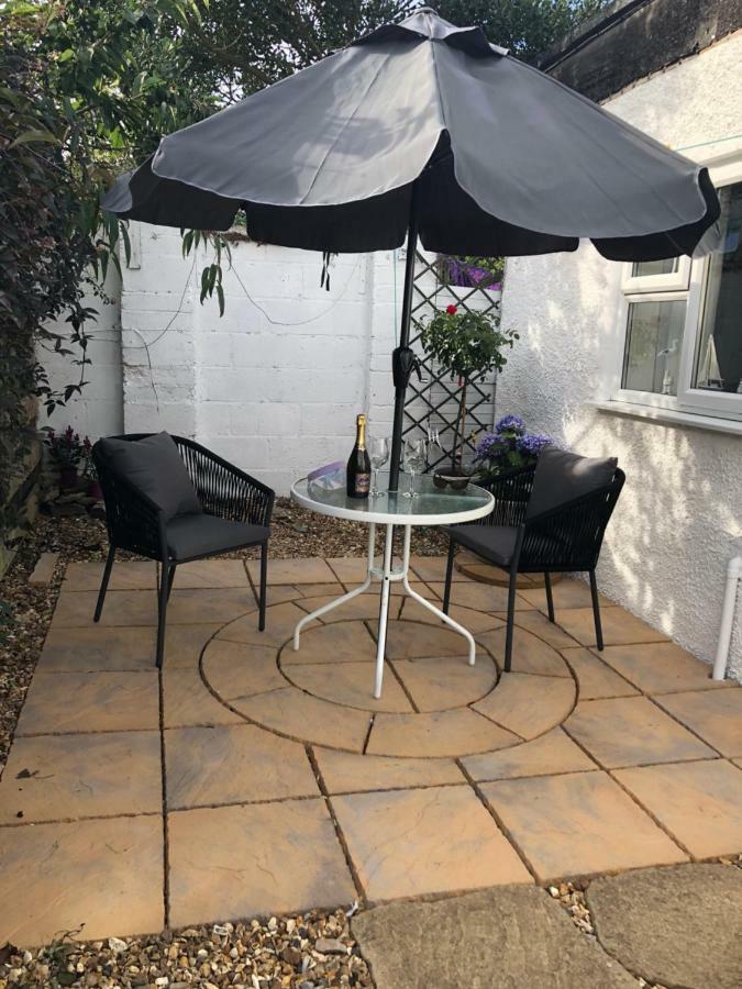 Hidden Treasure Apartment New Quay Екстериор снимка