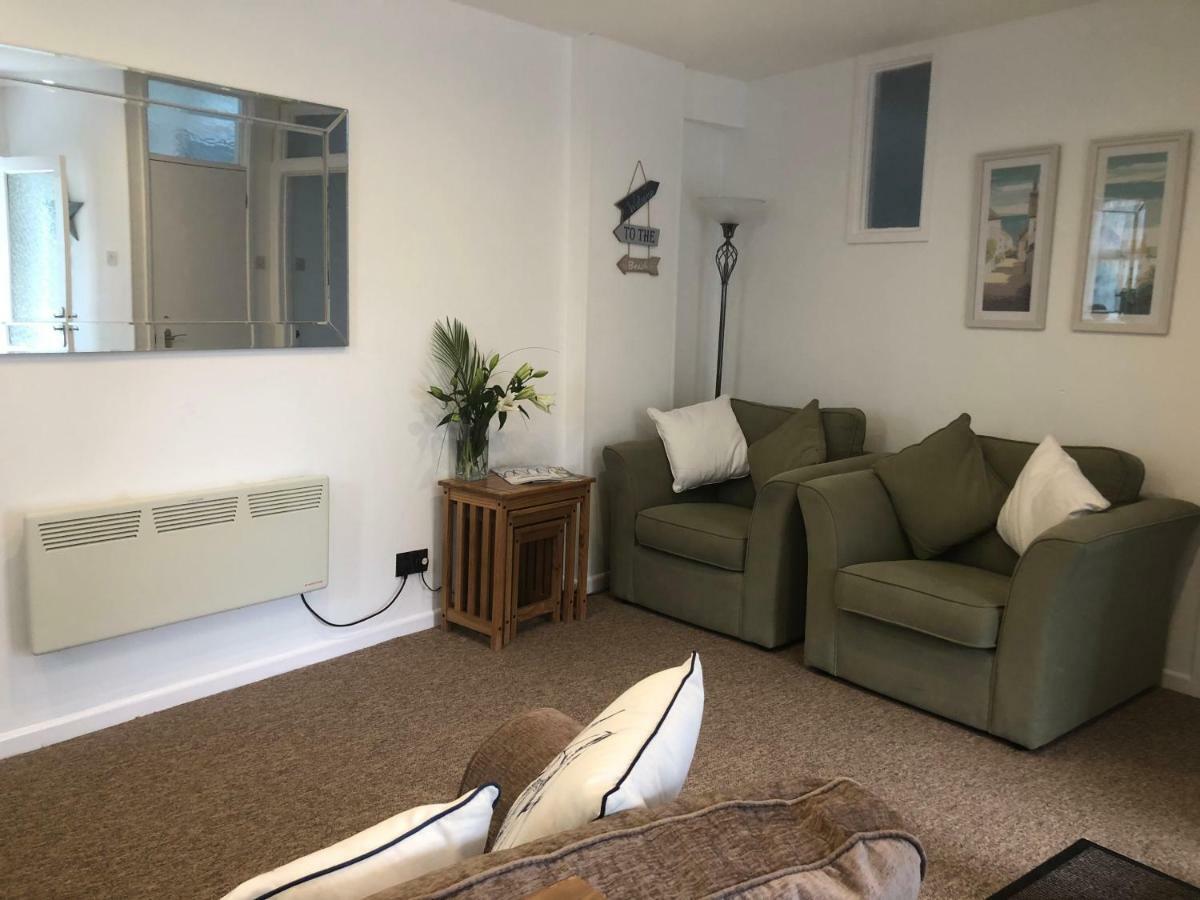 Hidden Treasure Apartment New Quay Екстериор снимка